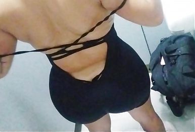 Cam in the gym sexy girl big ass latina